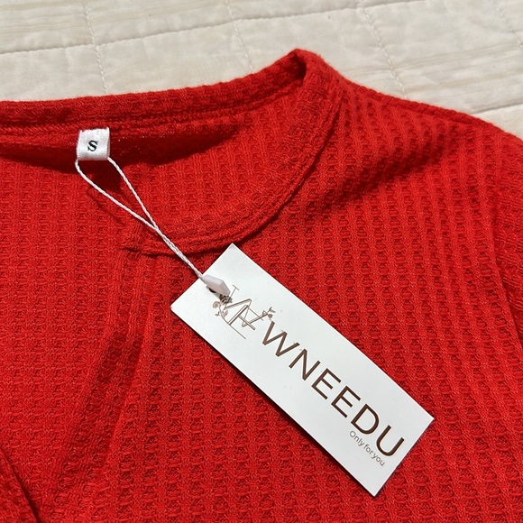 WNEEDU Red Waffle Knit T-Shirt - Picture 4 of 5